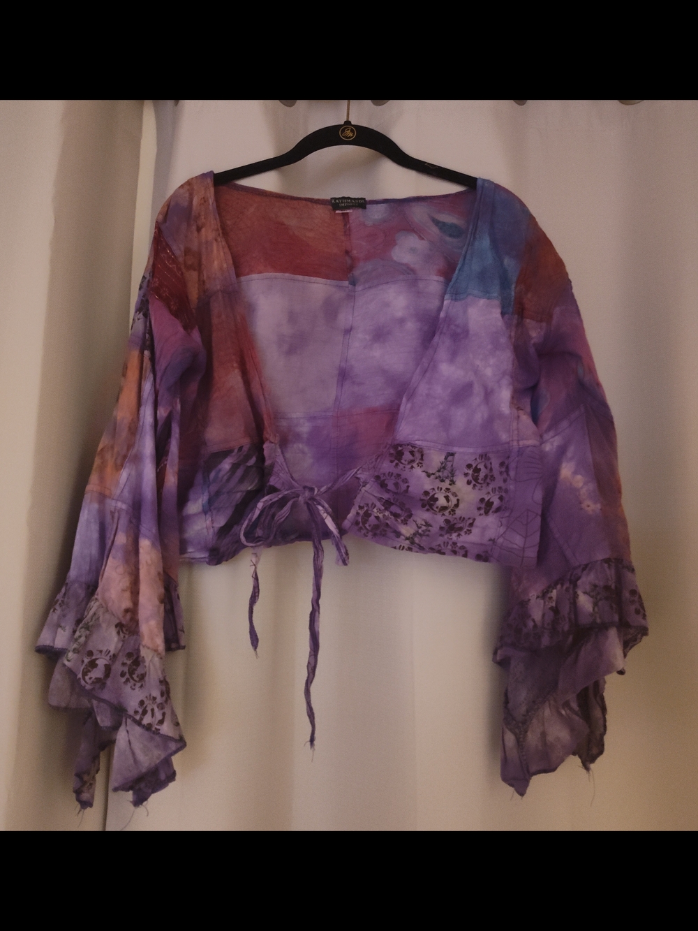 Kathmandu Boho Tie-Open Front Crop Top in Purple Tie-Dye